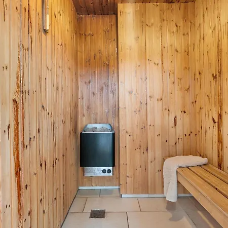 Lovely In With Sauna جيليليه